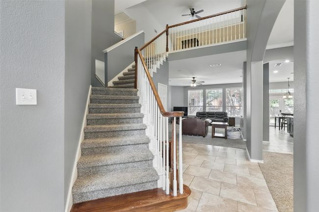 View Front Front Entry | Image 8