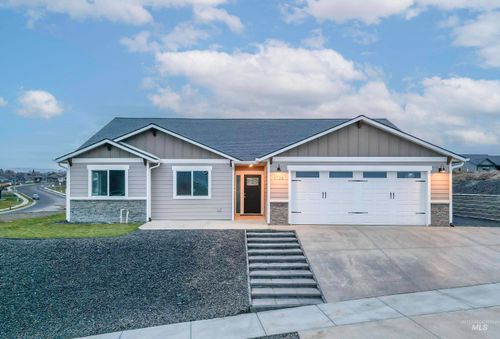 1736 Golden Hills Dr, Lewiston, ID, 83501-5029 | Card Image