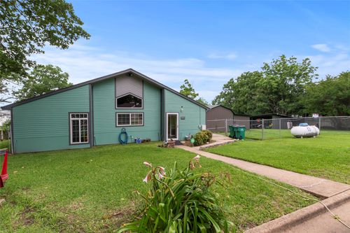 250 Whispering Oaks Trl, Mabank, TX, 75156-8511 | Card Image