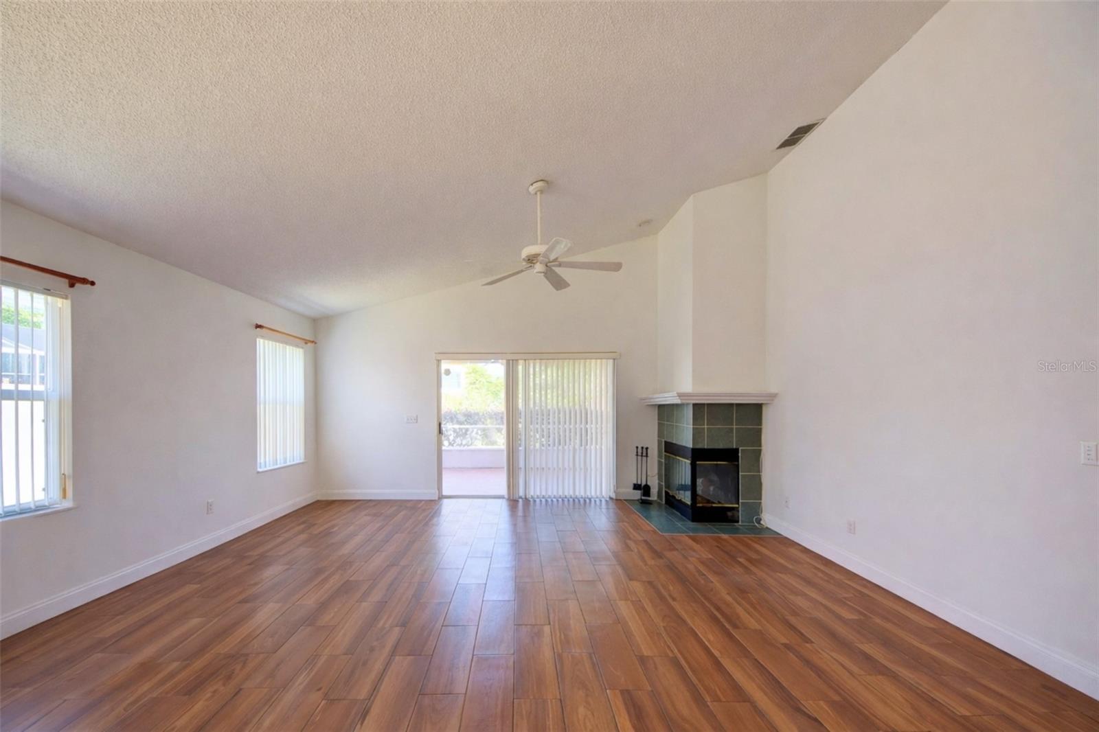 Residential in DAVENPORT 5