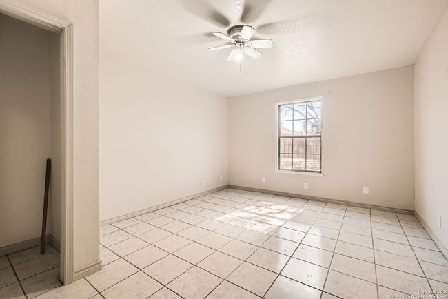 12177 Pearsall Rd, House other with 5 bedrooms, 2 bathrooms and null parking in Atascosa TX | Image 23