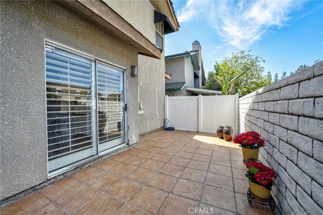 APT-10 - 20851 Community St, Townhouse with 3 bedrooms, 3 bathrooms and 2 parking in Winnetka CA | Image 22