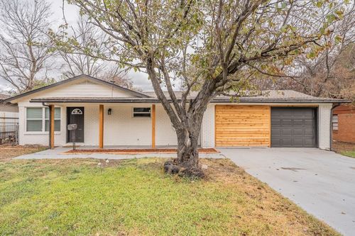 5012 Roxie St, Haltom City, TX, 76117-2335 | Card Image