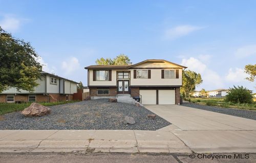 1101 Long Valley Rd, Cheyenne, WY, 82001 | Card Image
