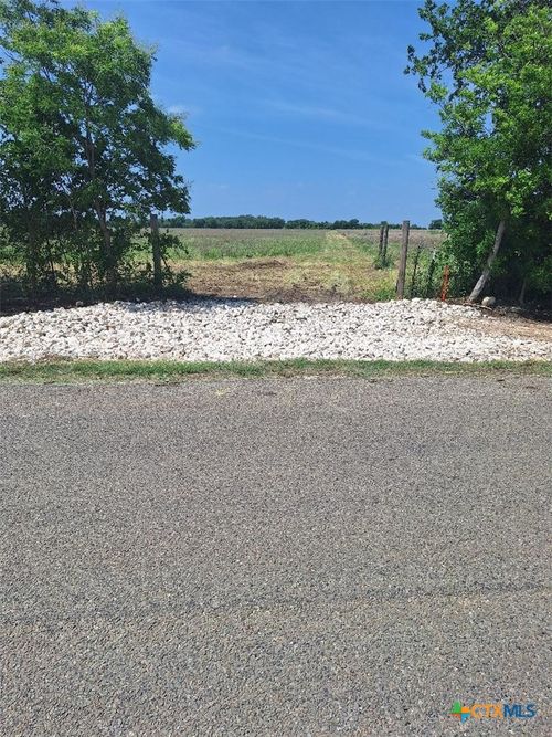 351 County Road 224, Florence, TX, 76527 | Card Image