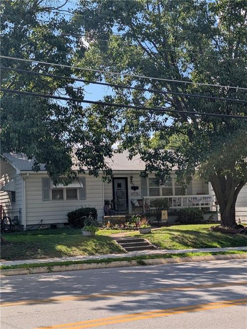 511 & 515 N Ash Street, Nevada, MO, 64772 | Card Image