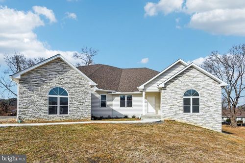 8325 Grove Angle Rd, ELLICOTT CITY, MD, 21043-6632 | Card Image