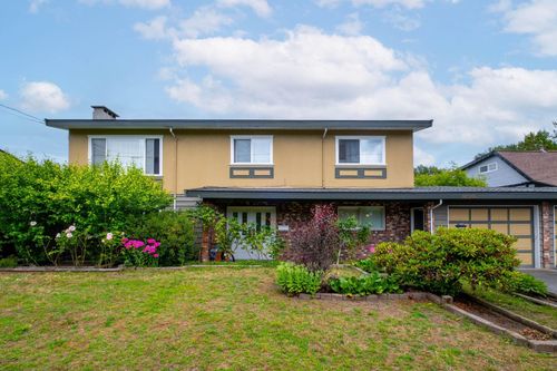 4842 Royal Oak Ave, Burnaby, BC, V5G3M7 | Card Image