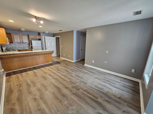 unit-110-136 Meridian St, Groton, CT, 06340-4068 | Card Image