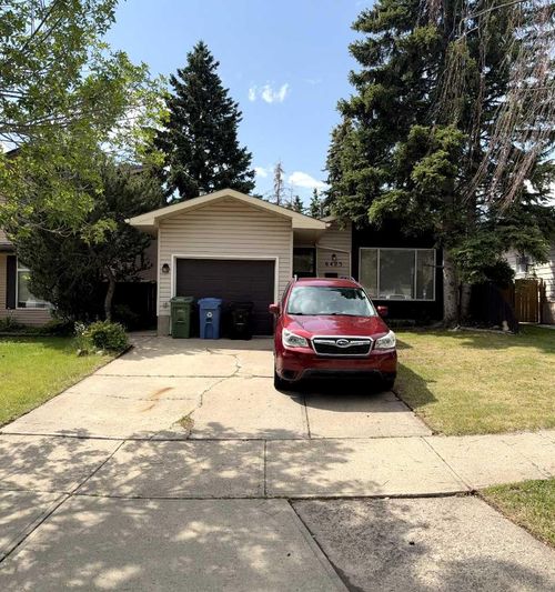 6423 28 Avenue Ne, Calgary, AB, T1Y4S2 | Card Image