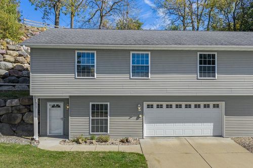 517 Vine Street, BARABOO, WI, 53913 | Card Image
