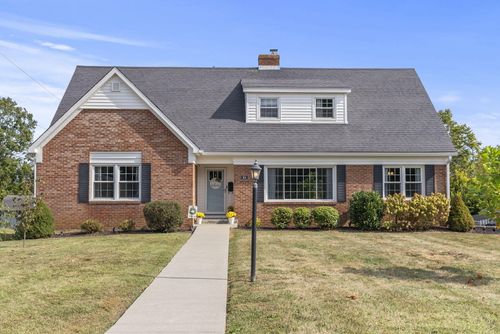 304 E Meadow Ln, Cynthiana, KY, 41031-1375 | Card Image