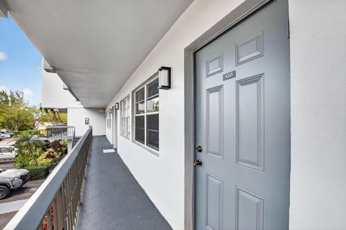 213-9500 Sw 3rd St, Boca Raton, FL, 33428-4422 | Card Image