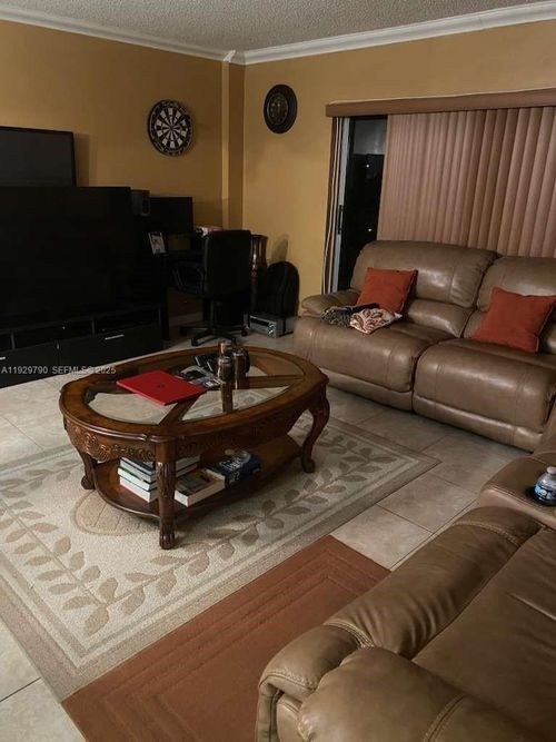 605-4174 Inverrary Dr, Lauderhill, FL, 33319-4578 | Card Image