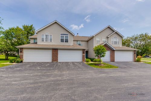 45 Oakhurst Dr, Aurora, IL, 60504-6701 | Card Image