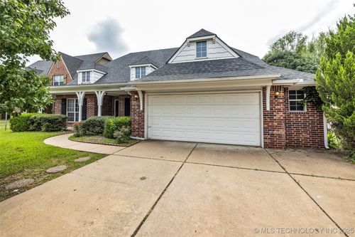 12002 Vine St, Jenks, OK, 74037-4335 | Card Image