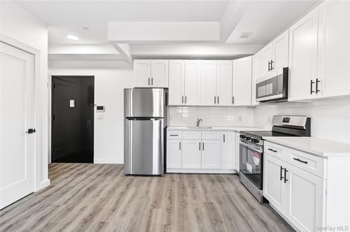 2043 Webster Ave, Bronx, NY, 10457-2407 | Card Image