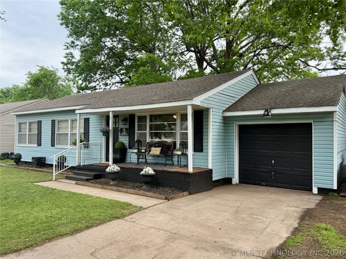 2407 Fredonia St, Muskogee, OK, 74403-3822 | Card Image