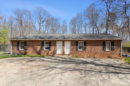 4562 Grassy Creek Rd, Denver, NC, 28037-6758 | Card Image