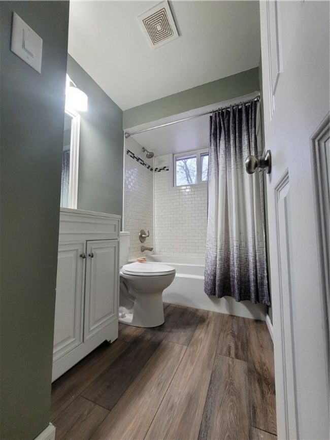 2425 Romine, For Sale in Baldwin Twp Zoocasa