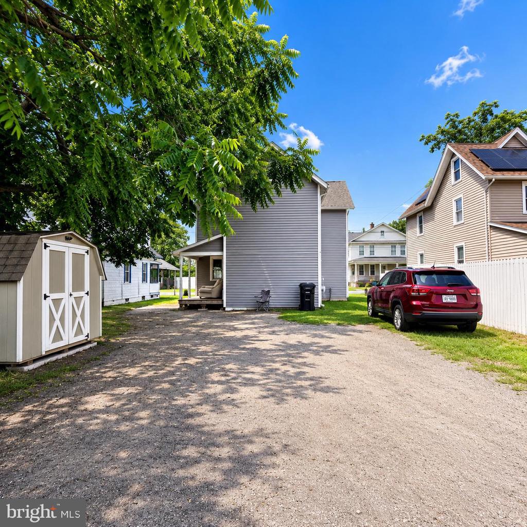 Residential in SALISBURY 4
