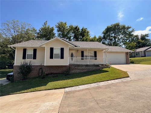 808 Parkview Dr, Harrison, AR, 72601-6181 | Card Image