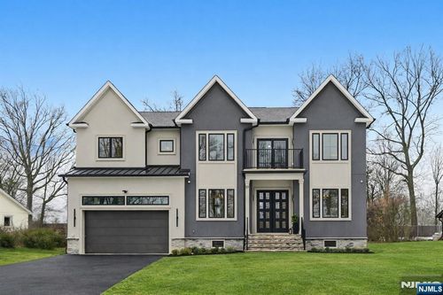 33 Tower Rd, Livingston, NJ, 07039-2519 | Card Image