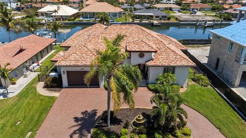 2028 Illinois Ave Ne, ST PETERSBURG, FL, 33703-3424 | Card Image