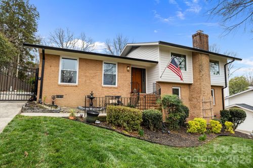 7423 Folger Dr, Charlotte, NC, 28226-5865 | Card Image