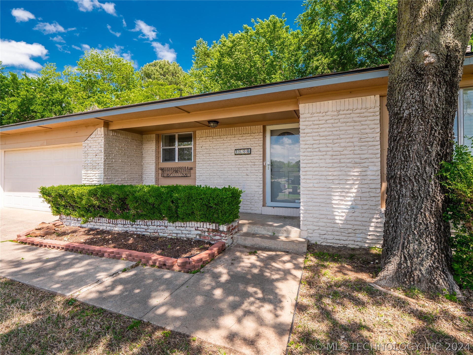 Red Bud Ln, Mcalester, OK 74501