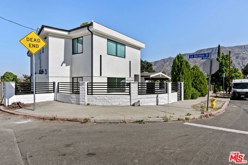 10941 Christine Way, Tujunga, CA, 91042-1246 | Card Image
