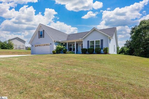 107 Whileaway Ct, Taylors, SC, 29687-6084 | Card Image