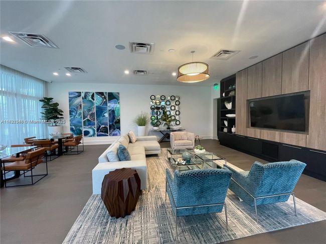 4690 Nw 84 Th Ave, Townhouse with 3 bedrooms, 5 bathrooms and null parking in Doral FL | Image 42