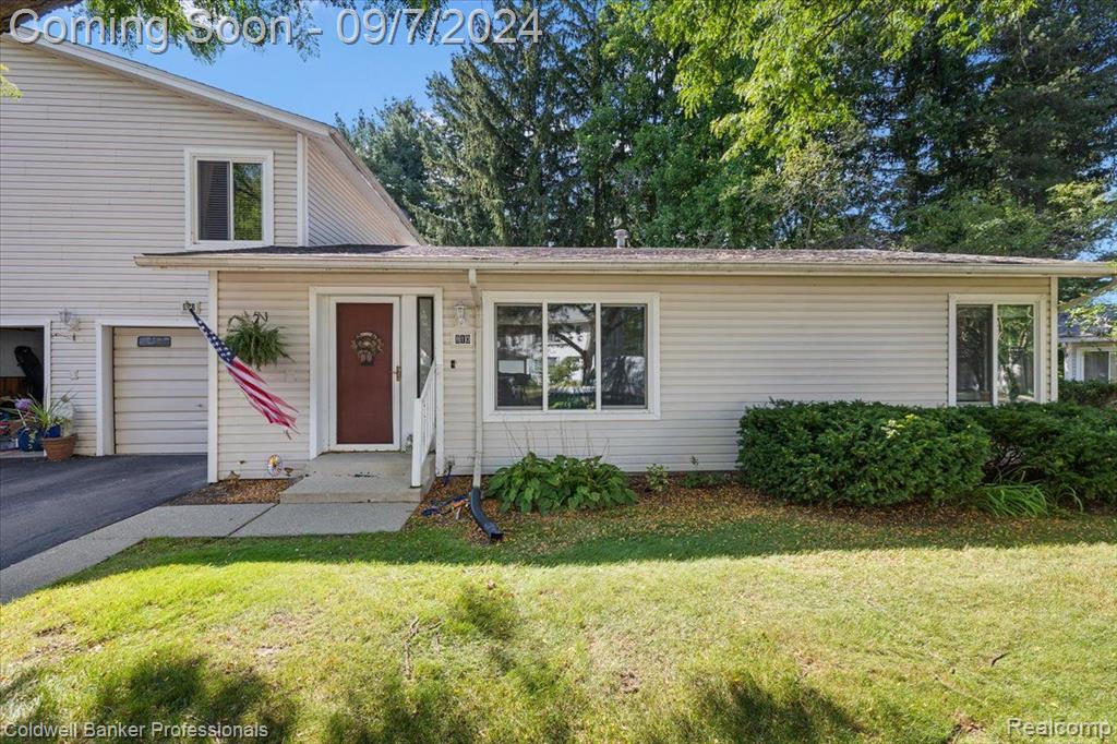 Corners Ct, Lake Orion, MI 48362 #1
