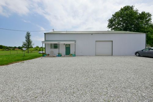 4952 Highway F, Bolivar, MO, 65613-7119 | Card Image