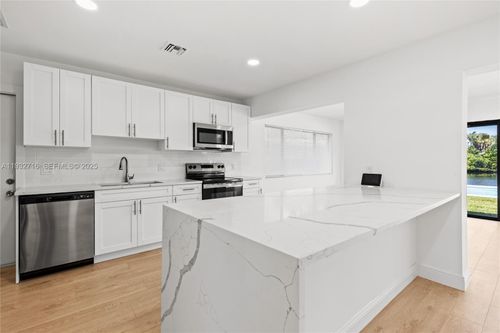 317 N 31st Ave, Hollywood, FL, 33021-7005 | Card Image