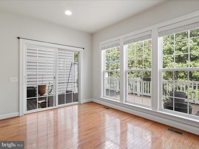 25486 Hopton House Ter, Townhouse with 3 bedrooms, 4 bathrooms and null parking in CHANTILLY VA | Image 6