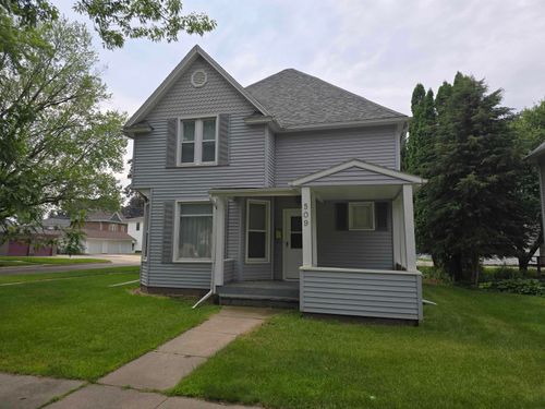 509 Center Ave, Decorah, IA, 52101-1413 | Card Image