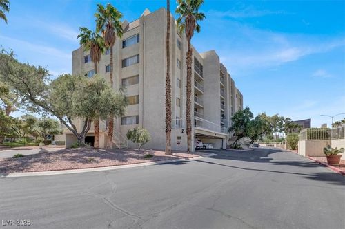 233-725 N Royal Crest Cir, Las Vegas, NV, 89169-8305 | Card Image