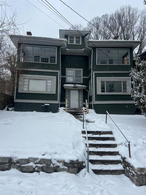 3671 Vine Street, Cincinnati, OH, 45220 | Card Image