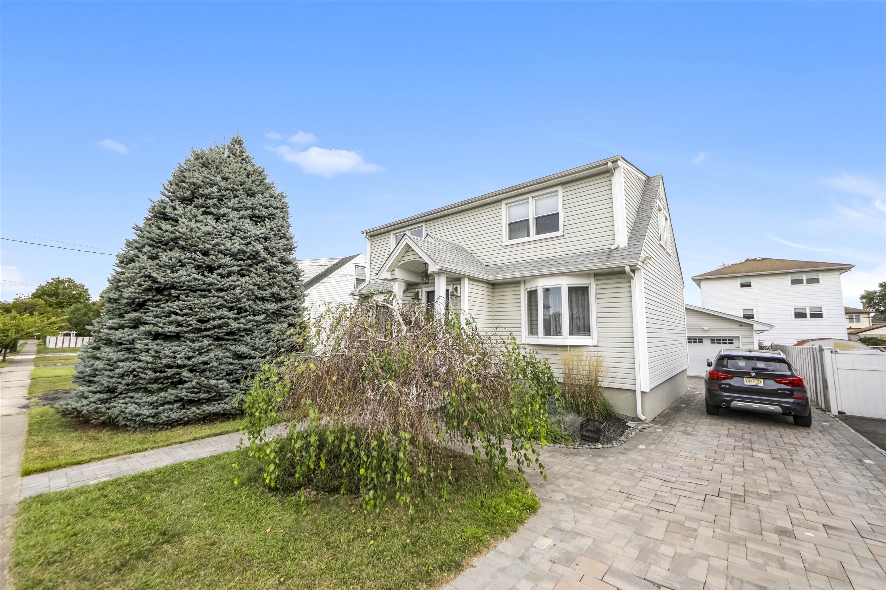 2 162 Orchard St, For Rent in Elmwood Park Zoocasa