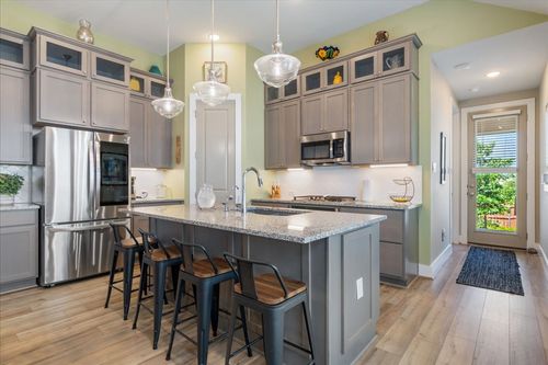 7912 Prairie Rye Dr, Lago Vista, TX, 78645-2076 | Card Image