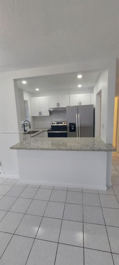 apt-108-3033 Nw 43rd Ave, Lauderdale Lakes, FL, 33313-1953 | Card Image