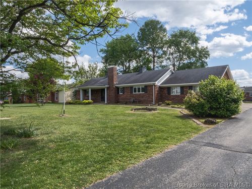 2015 Bono Rd, New Albany, IN, 47150-4609 | Card Image