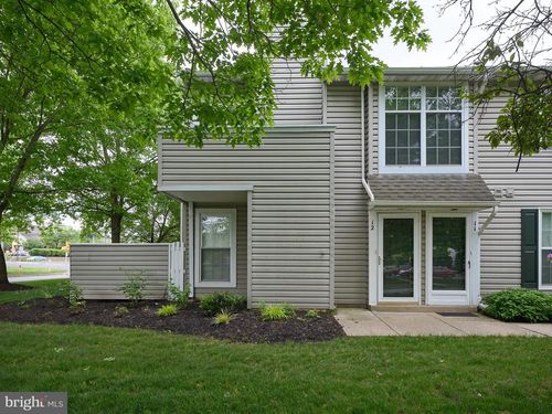 11 Meadow Ln, NEW HOPE, PA, 18938-1050 | Card Image