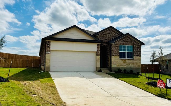 Frontyard | Image 33