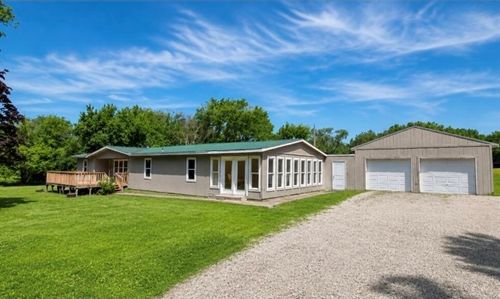 31484 W 327th St, Paola, KS, 66071-4729 | Card Image