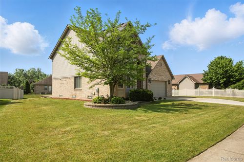 26885 Arcadia Dr, Flat Rock, MI, 48134-1879 | Card Image