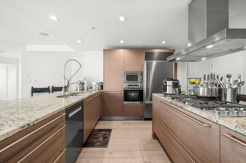 3001-1111 Alberni St, Vancouver, BC, V6E4V2 | Card Image