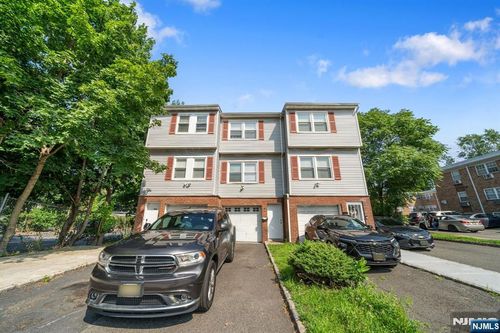 98 Hillyer St, Orange, NJ, 07050-4027 | Card Image